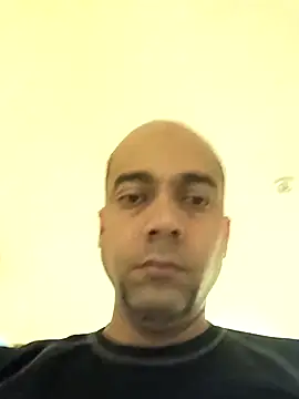 Snapshot of Entretener chatting on March 30, 4:08 pm Entretener online show from March 30, 4:08 pm