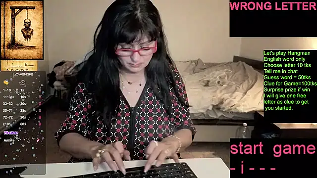 YourDreamLoverr online show from April 29, 11:44 pm