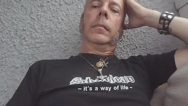 Snapshot of SHARPSkinhead chatting on June 28, 6:30 am SHARPSkinhead online show from June 28, 6:30 am
