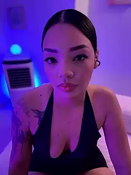 Sara LipsX online show from January 11, 8:03 pm