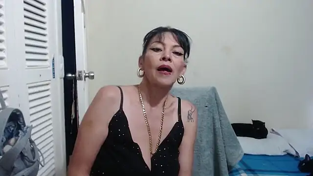 electra-mommy online show from February 17, 4:04 pm