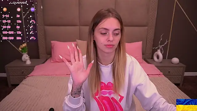 ChloeBrightt online show from October 24, 8:16 pm