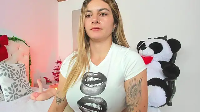 AtheneaRossi online show from December 28, 3:26 pm