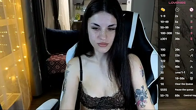 Snapshot of Mary___Moore chatting on November 14, 6:17 pm Mary Moore online show from November 14, 6:17 pm