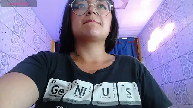 Snapshot of vitoria23_ chatting on March 5, 5:08 pm vitoria23 online show from March 5, 5:08 pm