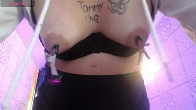 Snapshot of vitoria23_ chatting on March 12, 4:13 pm vitoria23 online show from March 12, 4:13 pm