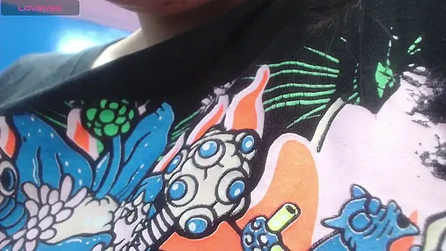 Snapshot of vitoria23_ chatting on March 18, 2:26 pm vitoria23 online show from March 18, 2:26 pm