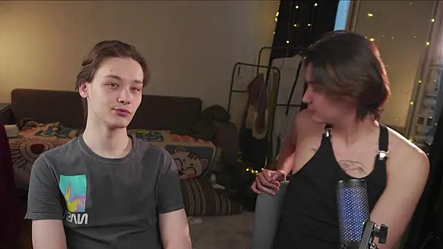 cherrydany online show from February 6, 12:30 pm