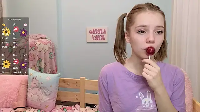 PrincessLittleKiki online show from October 18, 7:09 am