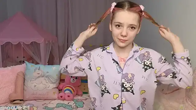 PrincessLittleKiki online show from April 25, 7:11 pm