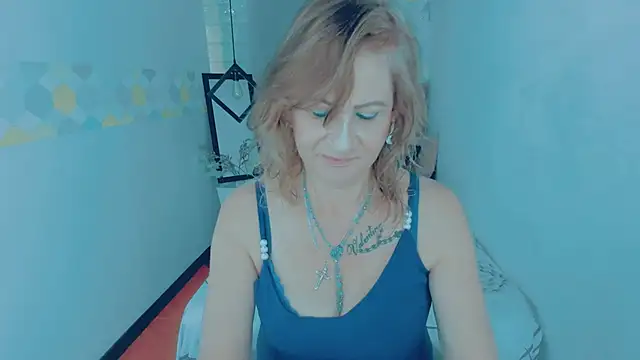 Snapshot of ScarletHoot_ chatting on January 20, 12:07 pm ScarletHoot online show from January 20, 12:07 pm