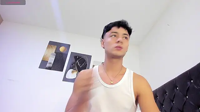 Snapshot of Sebastian-Dash chatting on October 18, 9:04 pm Sebastian-Dash online show from October 18, 9:04 pm