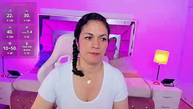 Aliciia cute1 online show from February 25, 10:07 pm