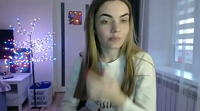  JustmeHere  online show from December 23, 1:24 pm