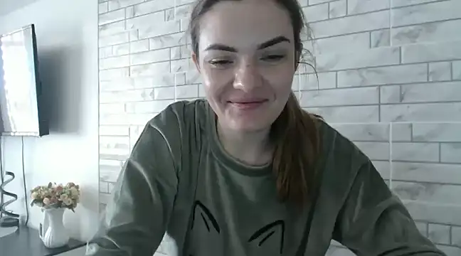 Snapshot of _JustmeHere_ chatting on January 20, 11:13 am JustmeHere online show from January 20, 11:13 am