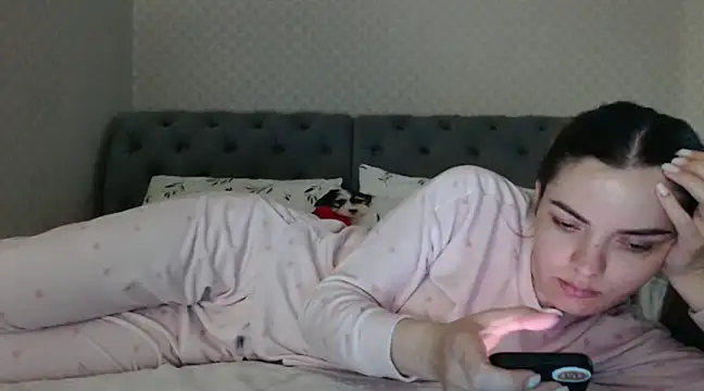 Snapshot of _JustmeHere_ chatting on January 22, 3:40 pm JustmeHere online show from January 22, 3:40 pm