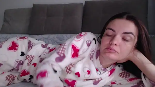 Snapshot of _JustmeHere_ chatting on October 14, 8:15 am JustmeHere online show from October 14, 8:15 am