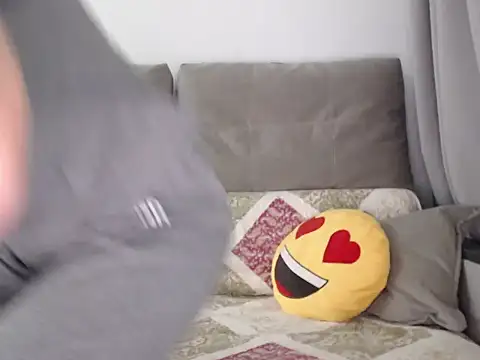 Snapshot of _JustmeHere_ chatting on October 23, 7:07 am JustmeHere online show from October 23, 7:07 am