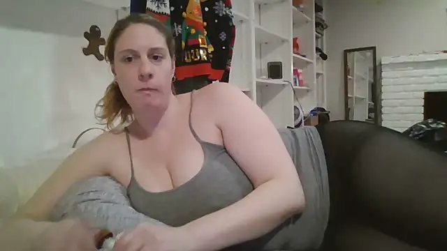 Snapshot of MsLG12301 chatting on February 24, 1:57 am MsLG12301 online show from February 24, 1:57 am