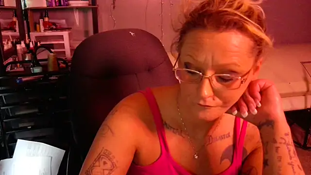 Lisalovely6981 online show from January 26, 5:02 pm