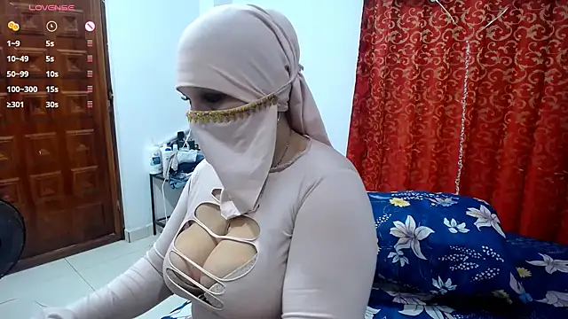 Uzziah Sabag online show from February 11, 2:16 am