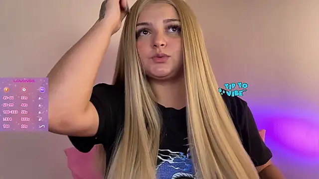 SweetPaige  online show from December 16, 10:45 pm