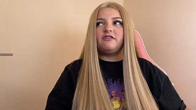 SweetPaige  online show from January 2, 5:50 pm