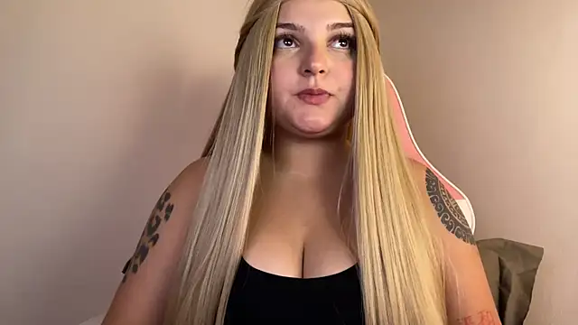 SweetPaige  online show from January 5, 12:42 am