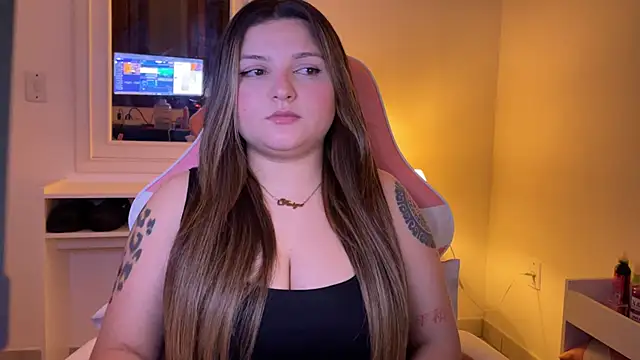 SweetPaige  online show from September 15, 2:11 am