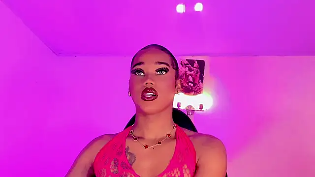 naomy  xx online show from November 18, 2:54 pm