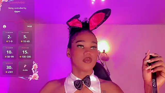 naomy  xx online show from January 9, 9:05 pm