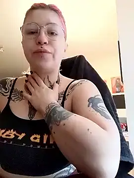 Snapshot of divine_eve chatting on March 1, 3:05 pm divine eve online show from March 1, 3:05 pm