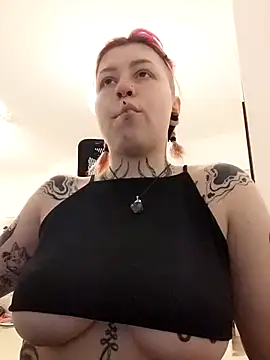 Snapshot of divine_eve chatting on March 10, 6:01 pm divine eve online show from March 10, 6:01 pm