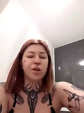 divine eve online show from November 29, 8:12 pm