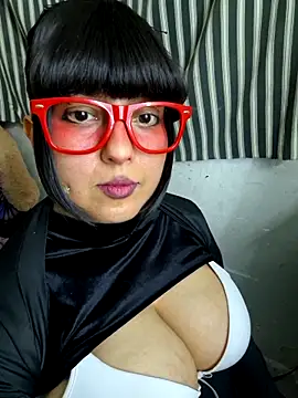 Snapshot of Derry_Cooper chatting on January 7, 1:41 am Derry Cooper online show from January 7, 1:41 am