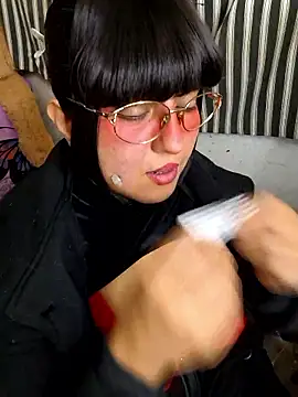 Snapshot of Derry_Cooper chatting on January 11, 2:44 pm Derry Cooper online show from January 11, 2:44 pm