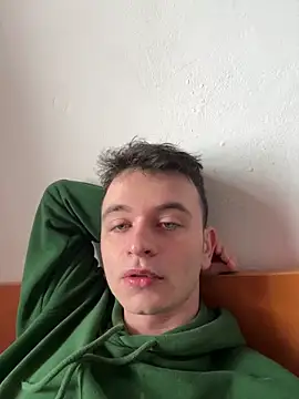 Snapshot of Kosty61_ chatting on February 25, 7:51 am Kosty61 online show from February 25, 7:51 am