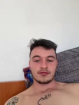 Snapshot of Kosty61_ chatting on April 24, 11:01 am Kosty61 online show from April 24, 11:01 am