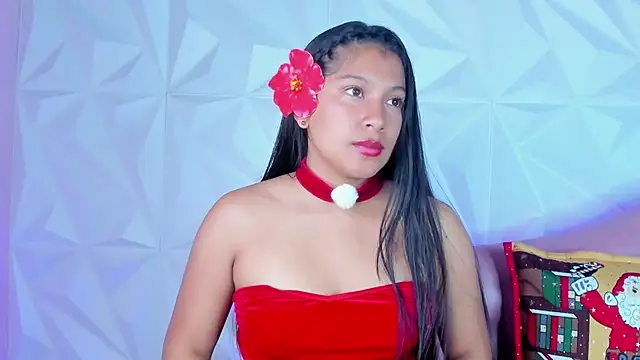 Snapshot of LinnaGardenia chatting on December 14, 1:49 pm LinnaGardenia online show from December 14, 1:49 pm