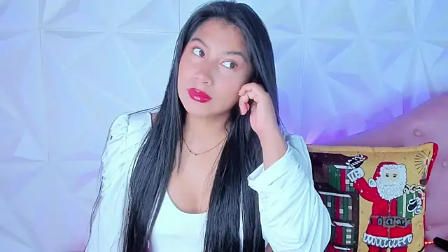 Snapshot of LinnaGardenia chatting on December 18, 2:06 pm LinnaGardenia online show from December 18, 2:06 pm