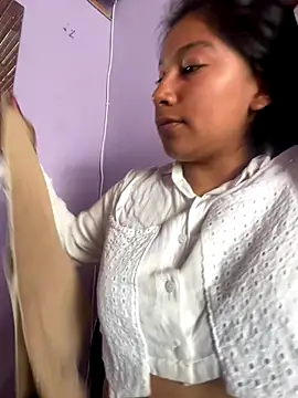 Snapshot of LinnaGardenia chatting on October 20, 2:39 pm LinnaGardenia online show from October 20, 2:39 pm