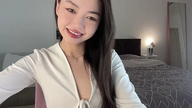 Snapshot of lina_sunflower chatting on September 15, 3:50 am lina sunflower online show from September 15, 3:50 am
