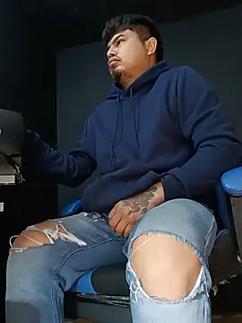 Snapshot of DickMasterfindom chatting on July 26, 3:25 am DickMasterfindom online show from July 26, 3:25 am