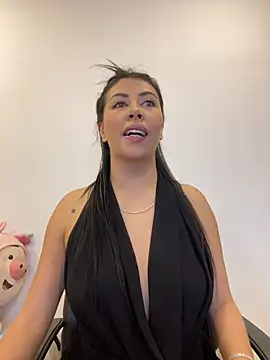 Snapshot of Alanna_atm_ chatting on July 18, 12:31 pm Alanna atm online show from July 18, 12:31 pm