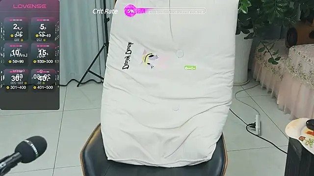  YouY  online show from February 3, 3:06 pm