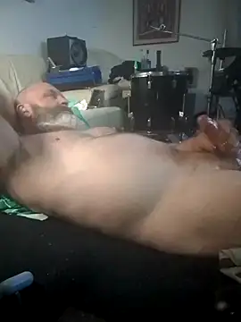 iambradz online show from November 6, 2:18 pm