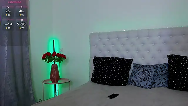 Snapshot of TamarraFox chatting on November 7, 4:34 am TamarraFox online show from November 7, 4:34 am