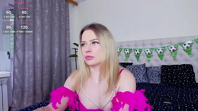 TamarraFox online show from July 12, 4:25 am