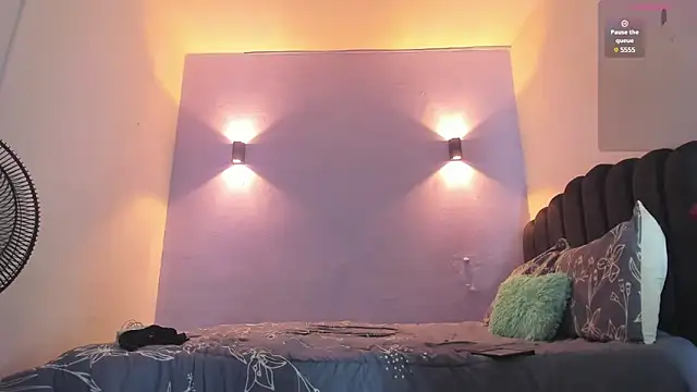 Sofia Clauss  online show from March 2, 9:31 am