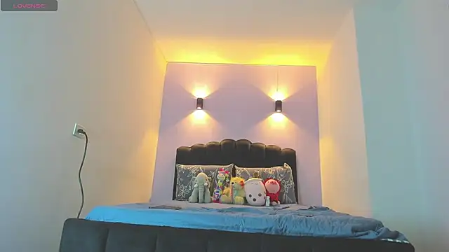 Sofia Clauss  online show from October 17, 8:28 am